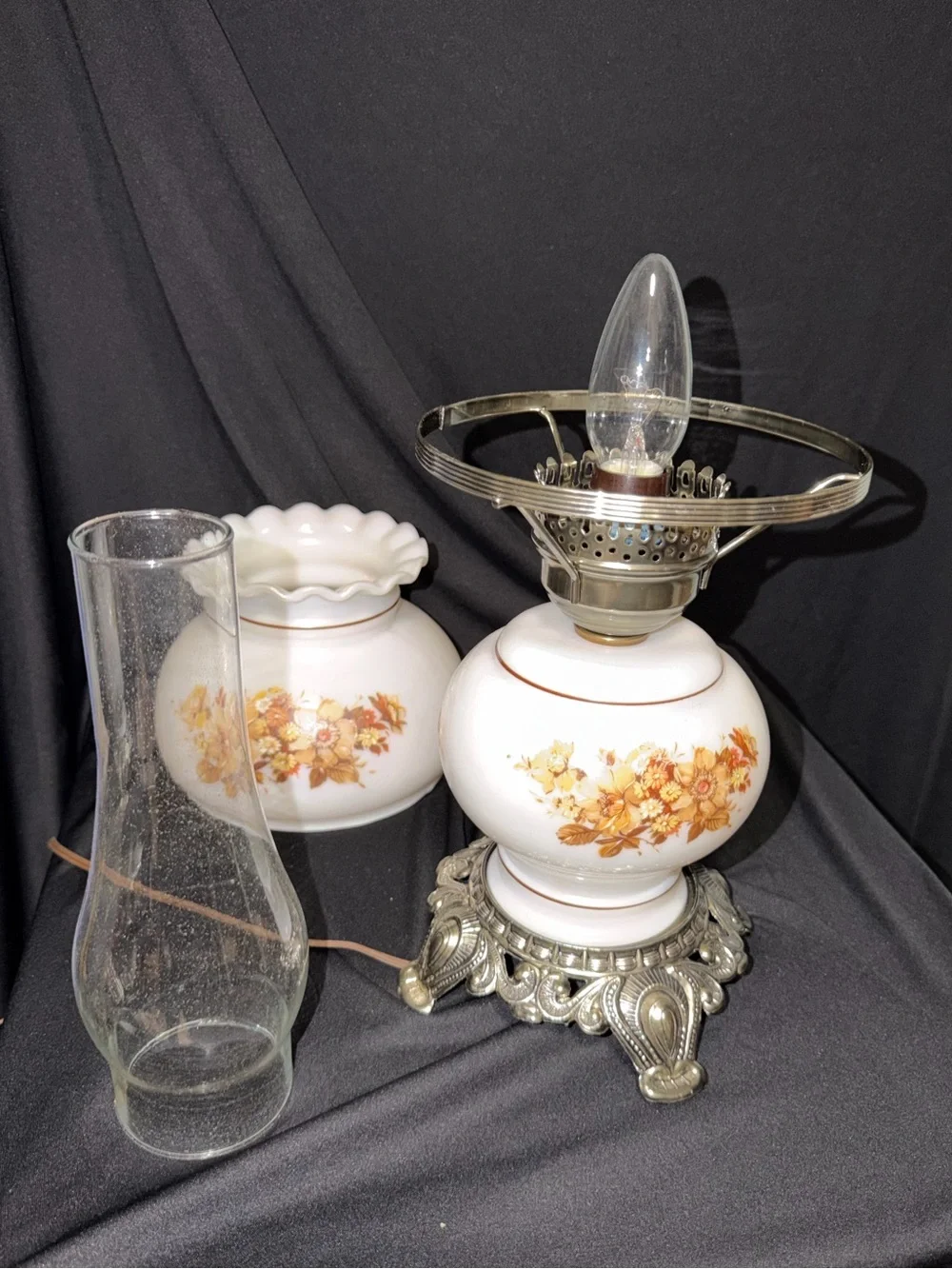 Vintage Floral Milk Glass Table Lamp in White with Amber Flowers